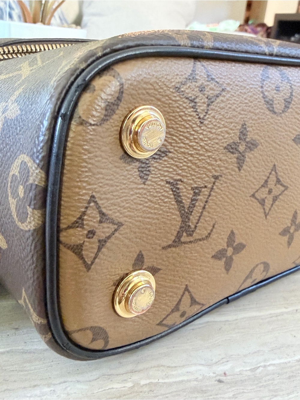 Louis Vuitton Reverse Monogram Vanity PM - Picture 10 of 14
